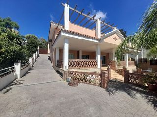 Chalet en alquiler en El Faro de Calaburra - Chaparral en Mijas