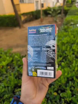 Pokemon TCG: Equilibrio Perfecto Caja