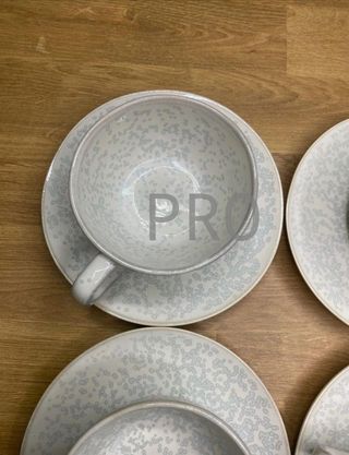 Set di tazze per tè con piattino