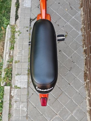 Tapizado Asiento Moto Negro/Rojo