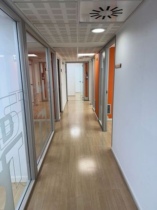 Local comercial en alquiler en La Dreta de l'Eixample en Barcelona