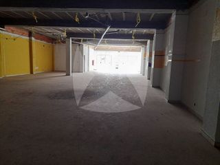 Local comercial en alquiler en Maria Auxiliadora - Barriada LLera en Badajoz