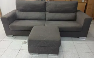 Sofa de tela gris