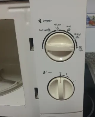 Microondas blanco