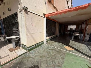 Local comercial en alquiler en Torrelamata - La Mata en Torrevieja