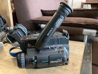 Videocamera Sony CCD-TR75E Handycam Video 8