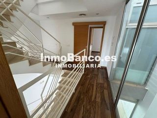 Casa adosada en alquiler en Núcleo Urbano en Pobla de Vallbona (la)