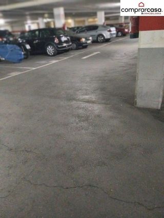 Garaje en venta en Centre en Hospitalet de Llobregat, L´