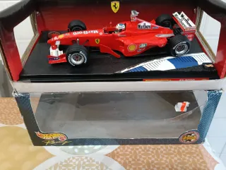 Ferrari F2000 Schumacher 1:18 Hot Wheels
