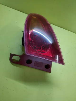 PILOTO TRASERO DERECHO SEAT LEON II (EXTERIOR)