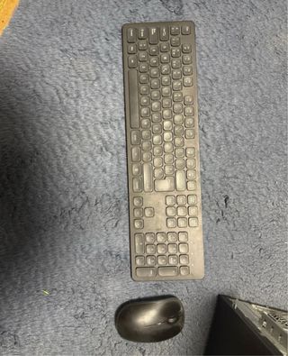 Torre HP Negra + Teclado y Ratón