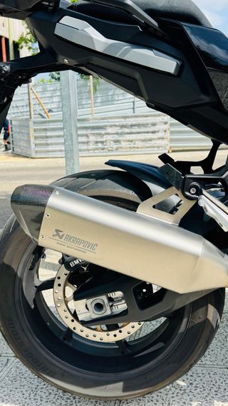 BMW S1000XR Negra