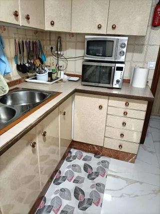 Incluye lavavajillas fregadero y hornilla el largo