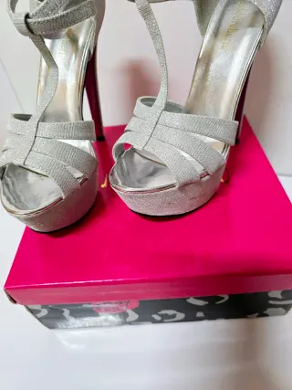 Tacones plateados plataforma talla 36