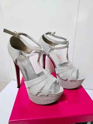 Tacones plateados plataforma talla 36