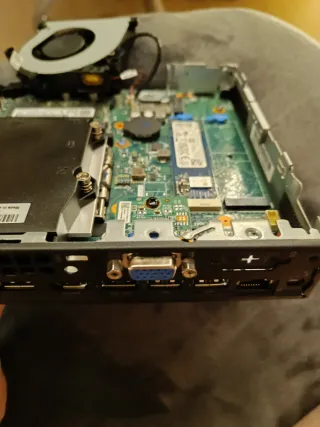 Lenovo ThinkCentre M75q Gen 5