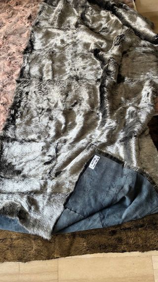 Coperta in coniglio sfoderata color argento – NU