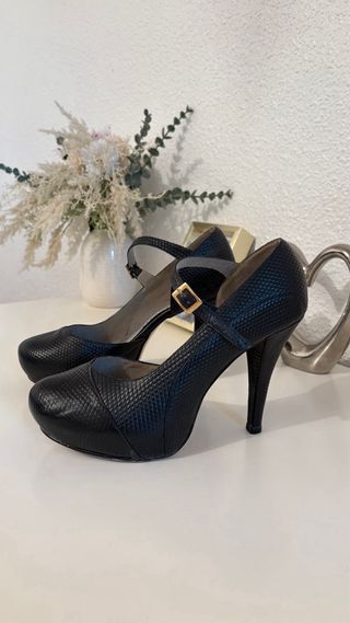 Tacones negros de plataforma