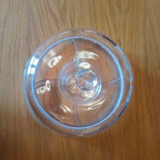 Plato con campana de cristal