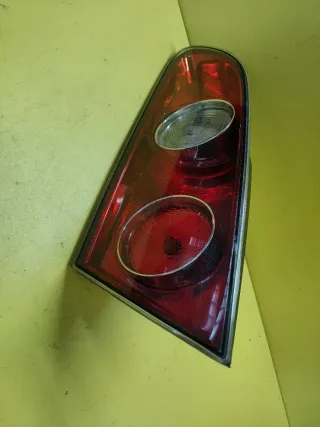 PILOTO TRASERO DERECHO PORTON SEAT IBIZA 6L (ROJO)