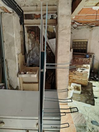 Expositor ACERO PINTADO para tienda, negocio