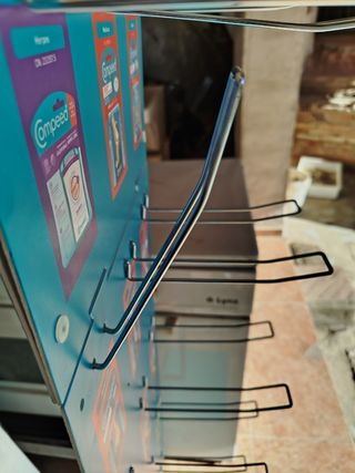 Expositor ACERO PINTADO para tienda, negocio