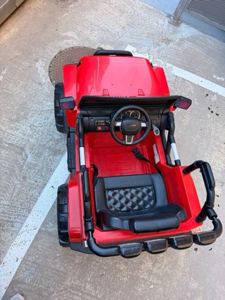 Coche tipo JEEP eléctrico para niños