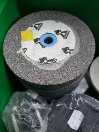 Discos y recambios de esmeril