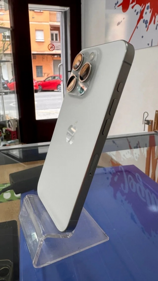 iPhone 15 Pro Plata 128GB Batería 92%