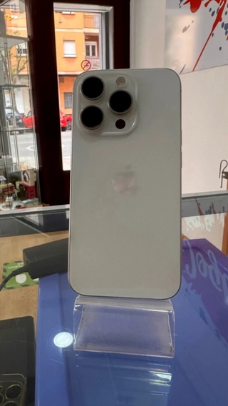 iPhone 15 Pro Plata 128GB Batería 92%