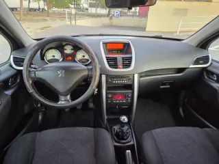 Peugeot 207 2009