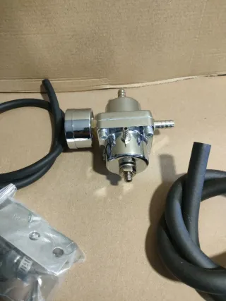 Regulador presión gasolina con manómetro