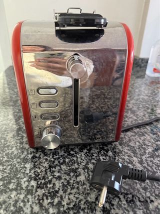 Tostadora SilverCrest Roja 920W con Rejilla