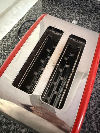 Tostadora SilverCrest Roja 920W con Rejilla