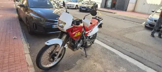 Honda NX650 Dominator Enduro Roja y Blanca