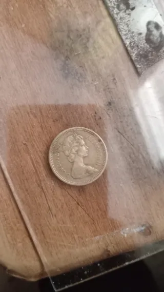 Moneda antigua Isabel II 1984