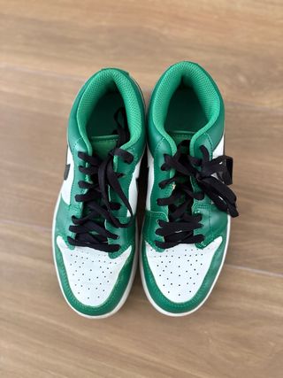 Nike Air Jordan Verde y Blanco