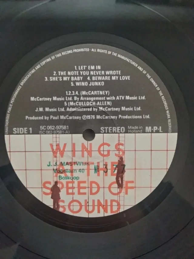 Vinilo LP Wings - At The Speed Of Sound