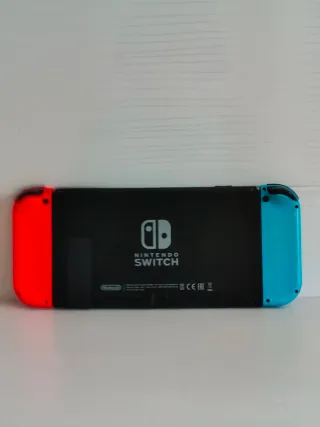Nintendo Switch con Funda y Accesorios