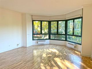Piso en alquiler en Valdemarín en Madrid