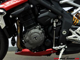 TRIUMPH SPEED TRIPLE 1200 RS