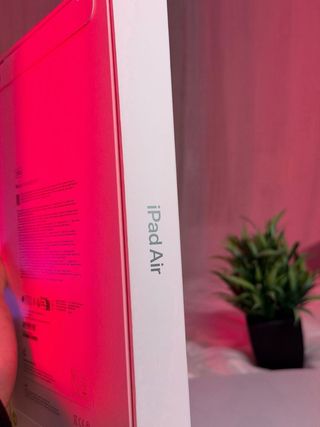 iPad Air M3 2025, mai aperto, sigillato