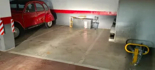 Se alquila plaza de garaje para coche y moto