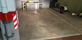 Se alquila plaza de garaje para coche y moto