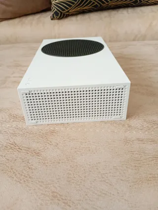 PACCHETTO XBOX SERIES S IMPECCABILE VENDUTO PER NON UTILIZZO