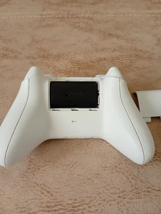 PACCHETTO XBOX SERIES S IMPECCABILE VENDUTO PER NON UTILIZZO