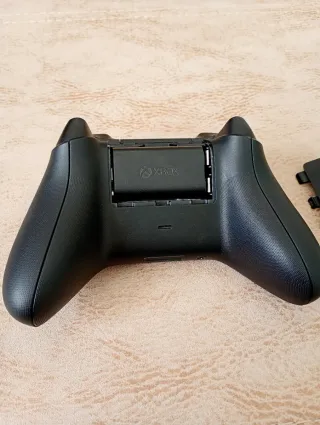 PACCHETTO XBOX SERIES S IMPECCABILE VENDUTO PER NON UTILIZZO