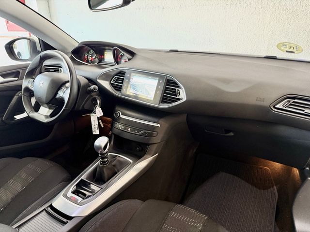 Peugeot 308 2015 1.6 e-HDI 115 Allure