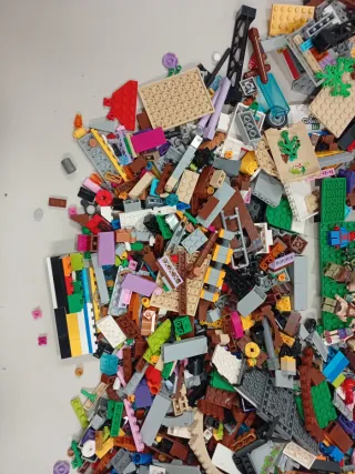 Lego Star Wars 2,200 chili e altri Pezzi Originali