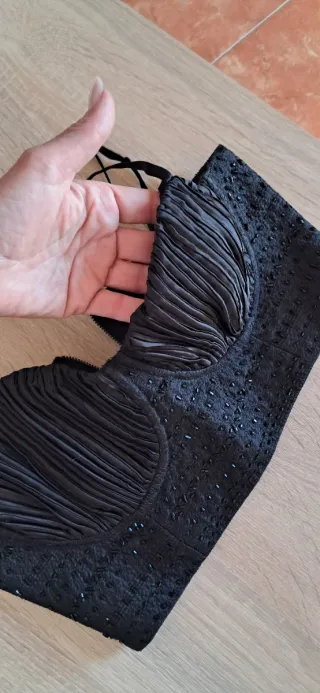 Corsé negro con pedrería